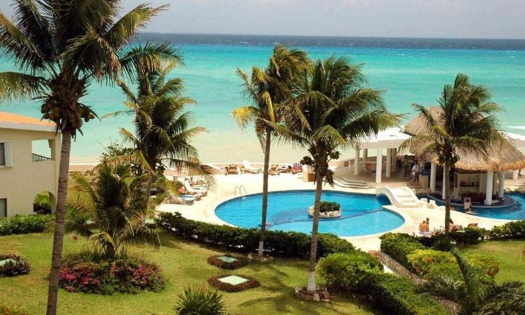 Departamento Frente Al Mar Con Dos Recamaras Y Seguridad 24 H A Dos Cuadras De La Quinta Avenida Плайя-дель-Кармен Екстер'єр фото